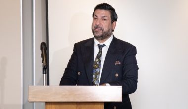 Εκλογές για την Παγκόσμια Ομοσπονδία Πυγμαχίας: Ο Μαριόλης απειλεί τον  Γκολόβκιν για τη θέση του πρόεδρου