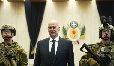 Ο Ν.Δένδιας καταρρίπτει τους μύθους των Βρυξελλών: «Θα χρειαστούν 20 χρόνια για να αποκτήσει σοβαρή άμυνα η Ευρώπη»