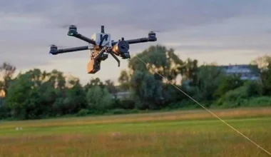 Βίντει: Ρωσικά drones «θερίζουν» τα ουκρανικά ΤΟΜΑ στο Ντνίπρο