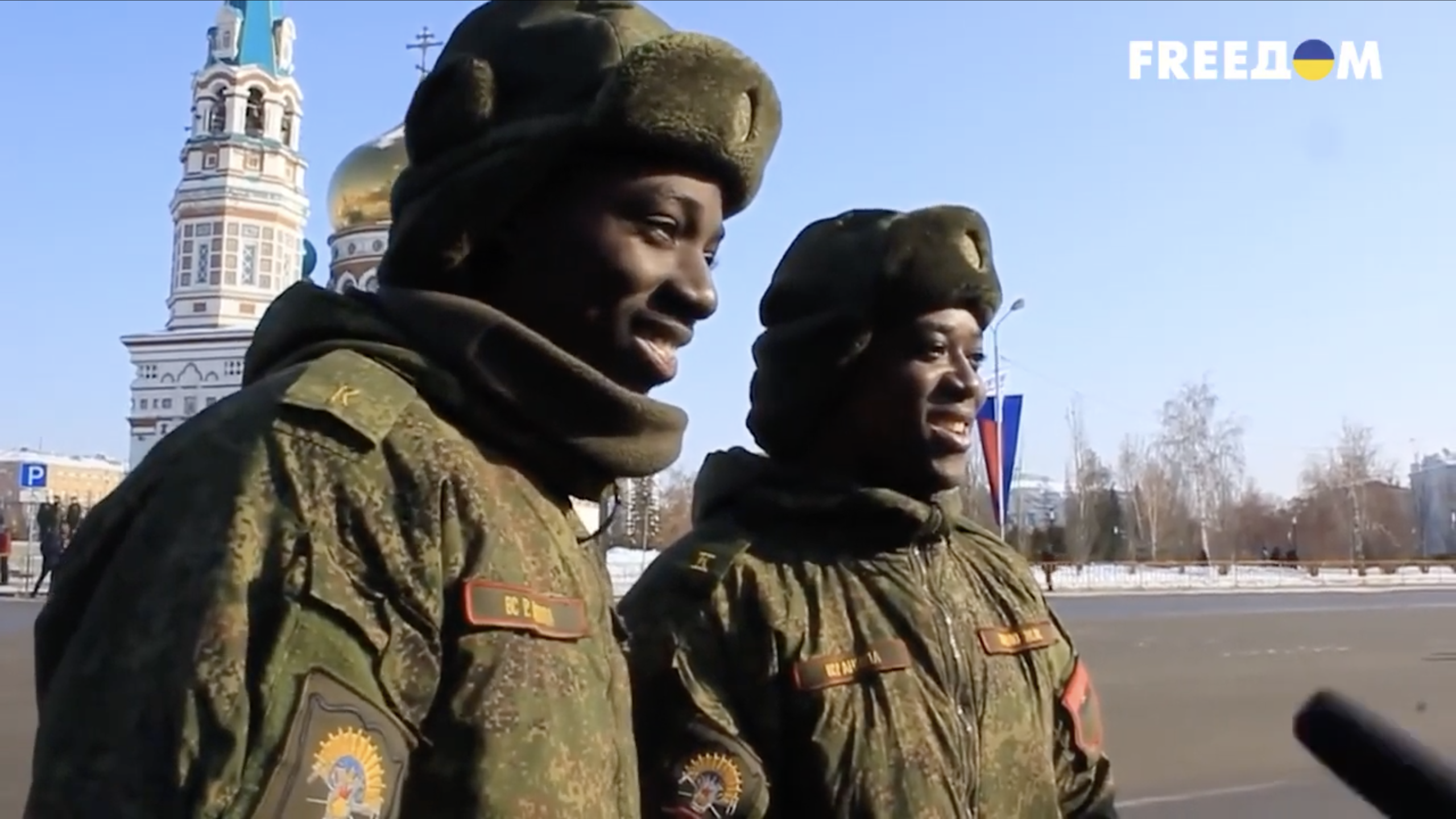 Αφρικανός μισθοφόρος αποκαλύπτει σε Ρώσους στρατιώτες την καταγωγή του – Δείτε βίντεο
