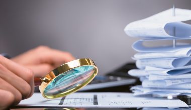 Συνεχίζει ακάθεκτη η φοροδιαφυγή: Ποια επαγγέλματα δηλώνουν εισόδημα κάτω από τον βασικό μισθό