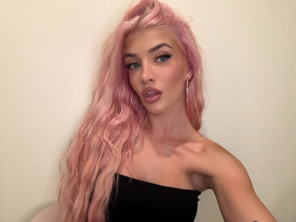 Σάμι Σιν: Το 21χρονο μοντέλο του OnlyFans θα αφαιρέσει όλα τα τατουάζ που έχει κάνει – «Ήμουν μια χαζή έφηβη»