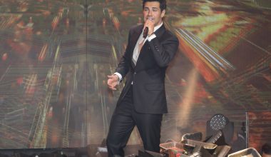 Π.Ιακωβίδης: «Έγινα τραγουδιστής επειδή είδα σε μία ελληνική ταινία τον Τ.Βοσκόπουλο να τραγουδάει» (βίντεο)