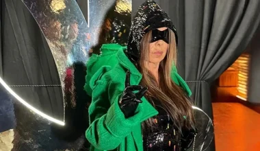 Το «τερμάτισε» η Άντζελα Δημητρίου σε επίδειξη μόδας – Εμφάνιση απ’αλλού φερμένη! (φωτο)