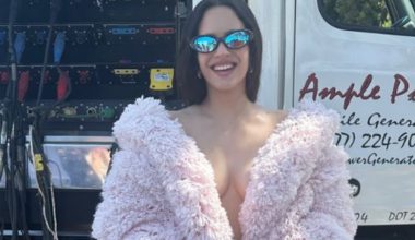 Ροσαλία: Η εντυπωσιακή τραγουδίστρια αποκάλυψε τον λόγο που απέχει από το σεξ – «Είμαι σε φάση αγαμ@@ς»