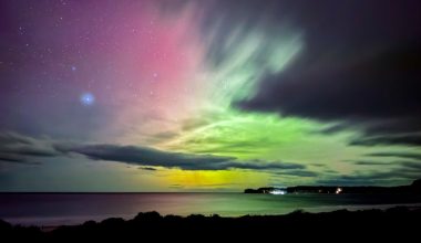 Φωτό: Τριπλή έκρηξη στον Ήλιο έβαλε «φωτιά» στο σέλας