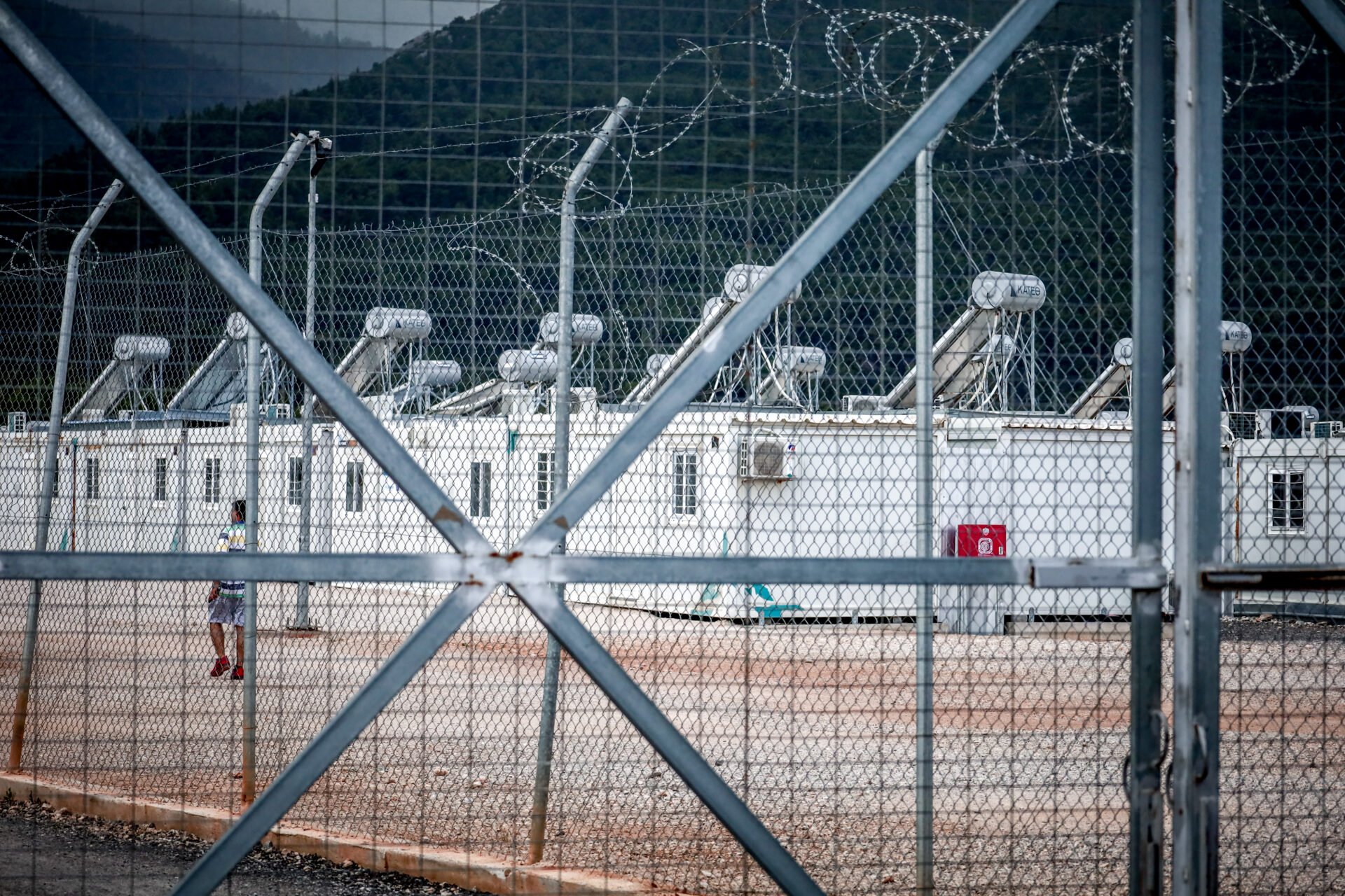 Σέρρες: Βίντεο ντοκουμέντο από τη στιγμή της απόπειρας απόδρασης παράνομων μεταναστών από την δομή στη Σιντική