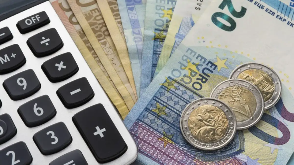 Η εφορία επιστρέφει φόρους ακινήτων αναδρομικά από το 2014: Ποιοι οι δικαιούχοι