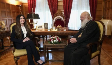 Κίμπερλι Γκιλφόιλ: Συναντήθηκε με τον Αρχιεπίσκοπο Ιερώνυμο