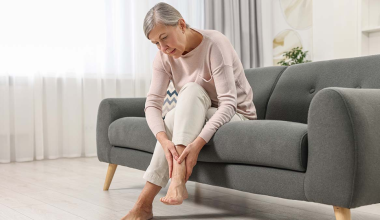 Το σημάδι στα πόδια που προειδοποιεί για καρδιακή ανεπάρκεια, ηπατική νόσο ή θρόμβους