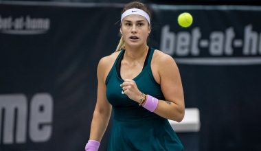 Αρίνα Σαμπαλένκα: Ποζάρει με μαγιό και «αναστατώνει» με τις αναλογίες της (φώτο)