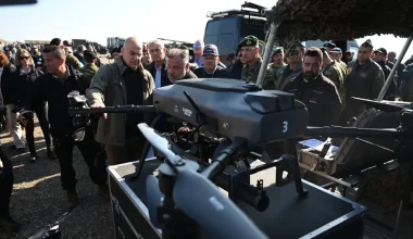 Ν.Δένδιας για άσκηση «Αίσιος Οιωνός-25»: «Πρώτη φορά έγινε χρήση drones σε τέτοια κλίμακα»