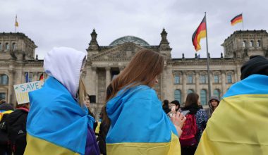 Bild: «Η Γερμανία τερματίζει την προνομιακή μεταχείριση των Ουκρανών»