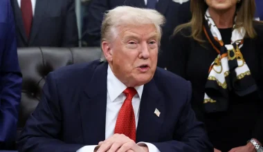 Ν.Τραμπ σε Δημοκρατικούς: «Ρωτήστε τον Μ.Κλίντον για την υπόθεση Τ.Έπσταϊν – Μην χάνετε τον χρόνο σας μαζί μου»