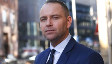 Ο Πολωνός πρόεδρος Κ.Ναβρότσκι χαρακτήρισε τον N.Τουσκ ως τον χειρότερο πρωθυπουργό από την κομμουνιστική εποχή