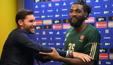 Κένεθ Φαρίντ – Ρούντι: Η αγκαλιά με τον παλαίμαχο της Ρεάλ & το «flashback» της ασίστ για το πρώτο καλάθι του (vid)