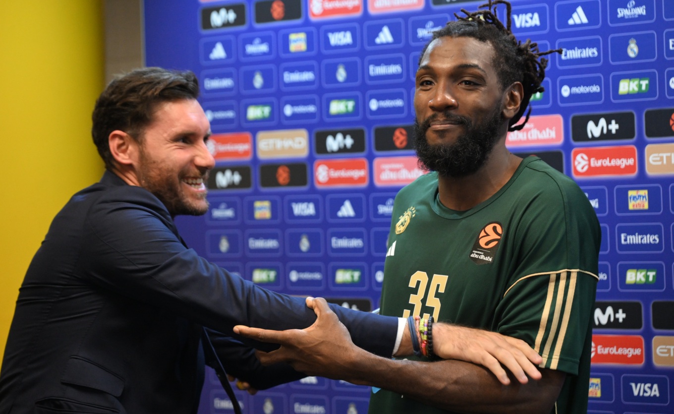 Κένεθ Φαρίντ – Ρούντι: Η αγκαλιά με τον παλαίμαχο της Ρεάλ & το «flashback» της ασίστ για το πρώτο καλάθι του (vid)