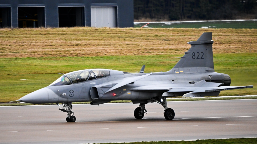 Η Κολομβία θα αγοράσει 17 μαχητικά αξίας 4,3 δισ. δολαρίων από τη Σουηδία