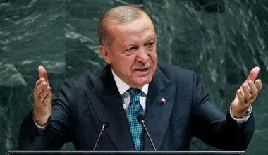 Ρ.Τ.Ερντογάν: «Δεν θα εγκαταλείψουμε ποτέ την εθνική υπόθεση της Κύπρου»