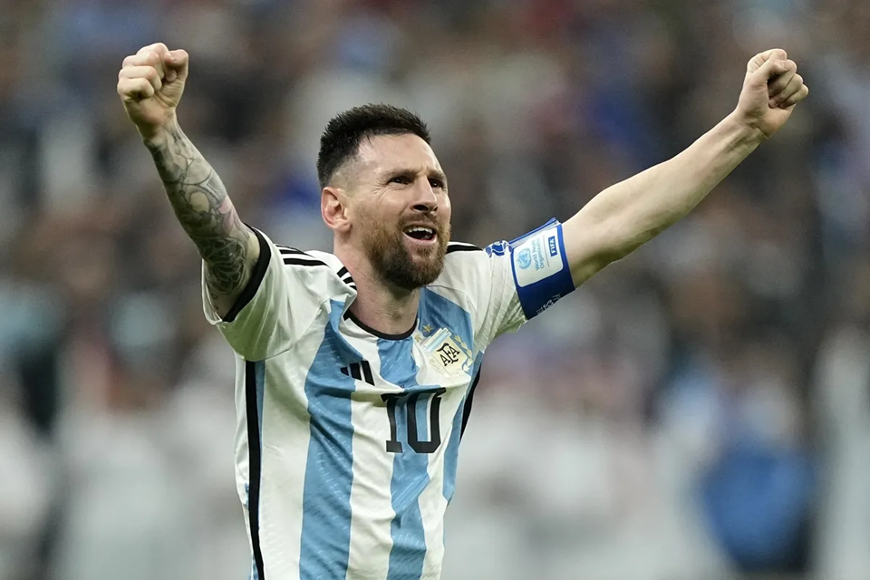 Στα «χνάρια» του πατέρα του ο μικρότερος γιος του Λιονέλ Μέσι: Έβαλε γκολ με απευθείας χτύπημα φάουλ (βίντεο)