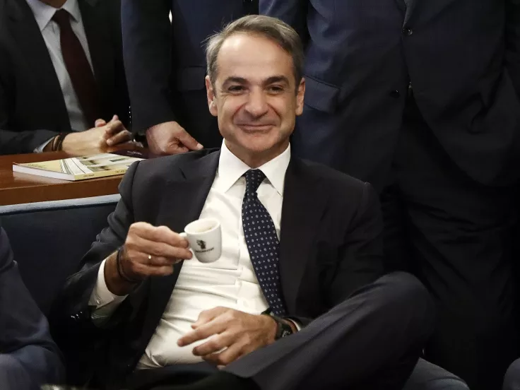 Αρχίζει τα «τραπέζια» στους βουλευτές της ΝΔ ο Κ.Μητσοτάκης