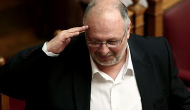 Μετά τον Λαφαζάνη και ο Κ.Ήσυχος αρνείται ότι υπήρξε συνάντηση με τον Ν.Μεντβέντεφ: «Ουδέποτε έγινε κάτι τέτοιο»