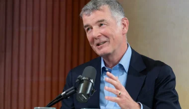 Πρώην επικεφαλής της βρετανικής MI6: «Ο Β.Ζελένσκι έτοιμος να παραχωρήσει στον Β.Πούτιν έως και το 20% των εδαφών»