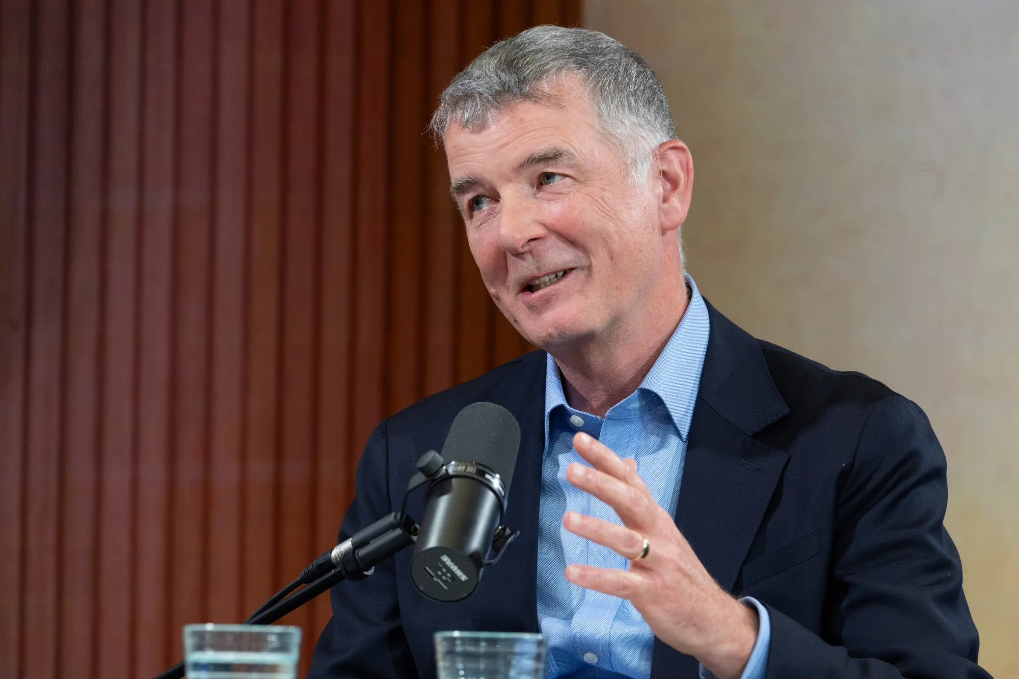 Πρώην επικεφαλής της βρετανικής MI6: «Ο Β.Ζελένσκι έτοιμος να παραχωρήσει στον Β.Πούτιν έως και το 20% των εδαφών»