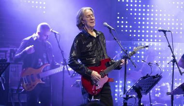 Κ.Τουρνάς για Ν.Οικονομόπουλο: «Του είχα πει “θα πεθάνεις τραγουδιστής και επιτυχημένος”»