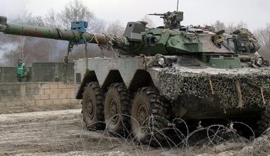 Βίντεο: Οι ρωσικές δυνάμεις κατέστρεψαν 50 ουκρανικά και νατοϊκά τεθωρακισμένα οχήματα κοντά στο Ποκρόβσκ