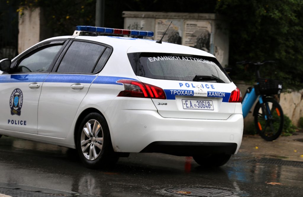 Τροχαίο ατύχημα στη Ναύπακτο: Λεωφορείο που μετέφερε παιδιά έπεσε σε χαντάκι (βίντεο)