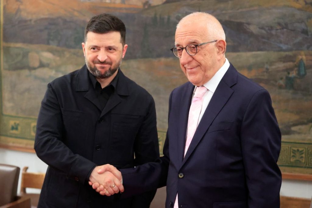 Ολοκληρώθηκε η συνάντηση του Β.Ζελένσκι με τον πρόεδρο της Βουλής Ν.Κακλαμάνη