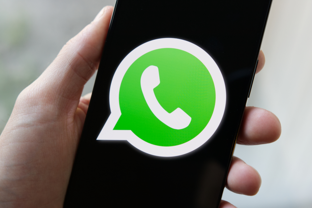 Whatsapp: Πώς κερδίζει χρήματα η εφαρμογή – Οι κατηγορίες για πώληση προσωπικών δεδομένων