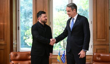 Β.Ζελένσκι από Μέγαρο Μαξίμου: «Έχουμε αναπτύξει νέα όπλα – Να συνεργαστούμε»