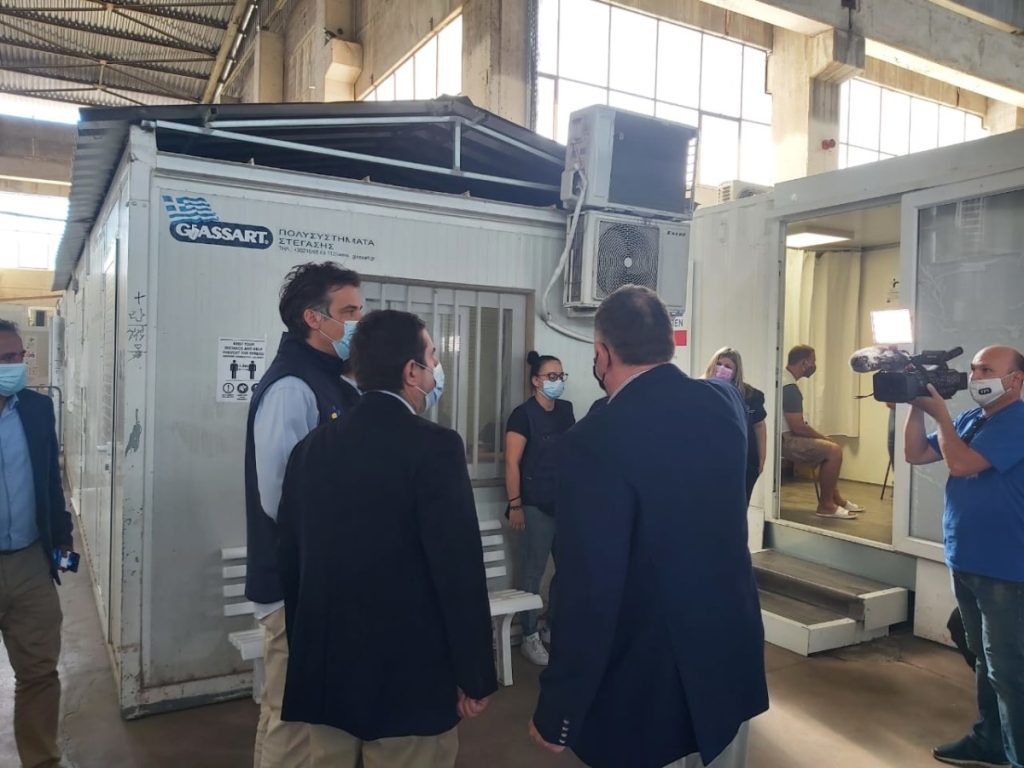 Δημιουργούν «Γραφείο Εντοπισμού Fake News για την Υγεία»: «Στόχος κυρίως τα εμβόλια»