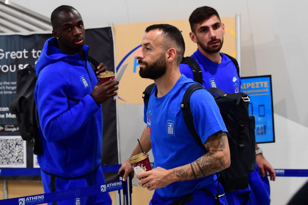 Αναχώρησε για την Ουγγαρία η Εθνική Ελλάδος λίγο πριν το παιχνίδι με την Λευκορωσία – Δείτε φωτογραφίες