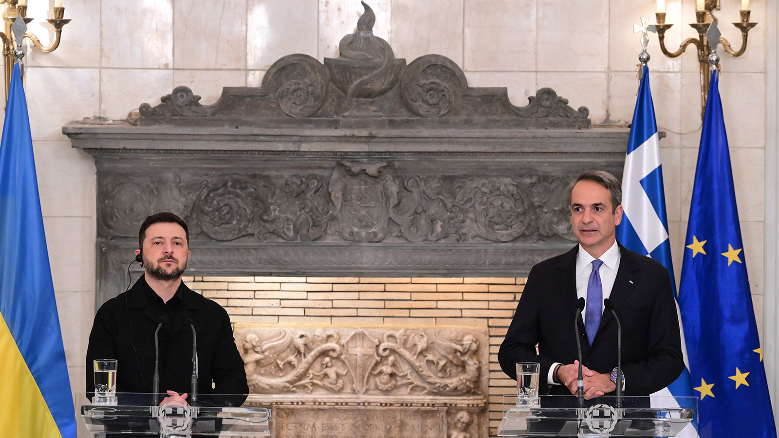 ΚΚΕ για Β.Ζελένσκι: «Η κυβέρνηση αποφάσισε να υποδεχθεί το ευρωατλαντικό ανδρείκελο»