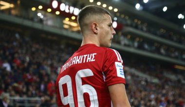 Τρία ευρωπαϊκά μεγαθήρια «βολιδοσκοπούν» τον Χρήστο Μουζακίτη – Πόσο τον κοστολογεί ο Ολυμπιακός