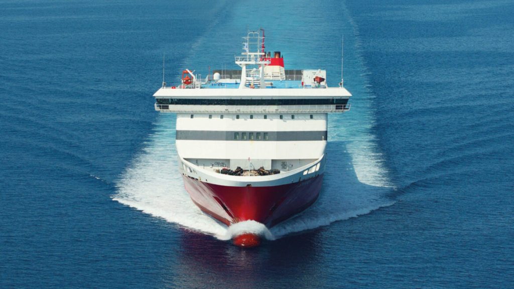 Κίνδυνος να μειωθούν τα χειμερινά δρομολόγια στα νησιά λόγω ανταγωνισμού συμβατικών πλοίων και ταχύπλοων