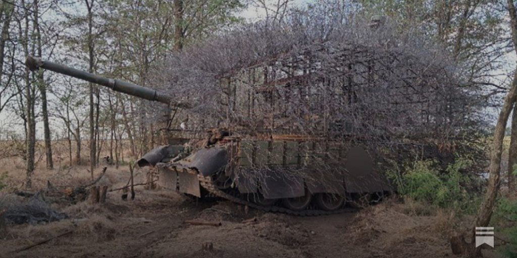 Οι Ρώσοι κατέστρεψαν έμφορτο αμερικανικό ΤΟΜΠ που οι Ουκρανοί θωράκισαν σαν σκαντζόχοιρο – Δείτε βίντεο