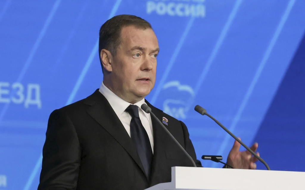 Ν.Μεντβέντεφ: «Ο πόλεμος θα συνεχιστεί μέχρι η Ρωσία να επιτύχει όλους τους στρατηγικούς της στόχους»