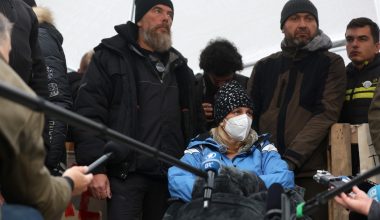 Ντιάνα Χρκα: Τελείωσε την απεργία πείνας η χαροκαμένη μάνα που έχασε τον γιο της στο ατύχημα του Νόβι Σαντ