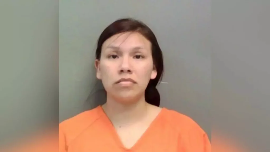 ΗΠΑ: Απελαύνεται η 26χρονη που έστελνε γυμνές φωτογραφίες σε 12χρονο – «Αισχρά μηνύματα βρέθηκαν στο κινητό του»