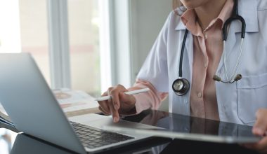 Νέα απάτη με παράνομες συνταγογραφήσεις 12 εκατ. ευρώ: Στο στόχαστρο 30 γιατροί και 62 φαρμακεία