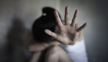 Θεσσαλονίκη: Ποινή φυλάκισης 9 ετών σε 51χρονο που κακοποιούσε σεξουαλικά τη 12χρονη φίλη της κόρης του