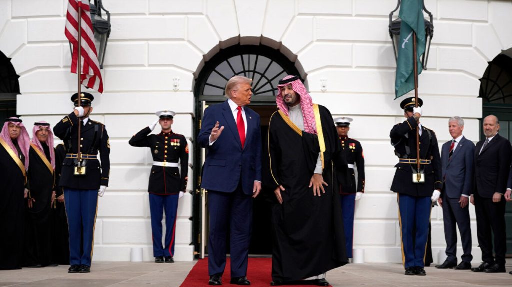 Ο Ν.Τραμπ υποδέχθηκε με κόκκινο χαλί και θερμή χειραψία τον Μπιλ Σαλμάν στον Λευκό Οίκο – Δείτε βίντεο