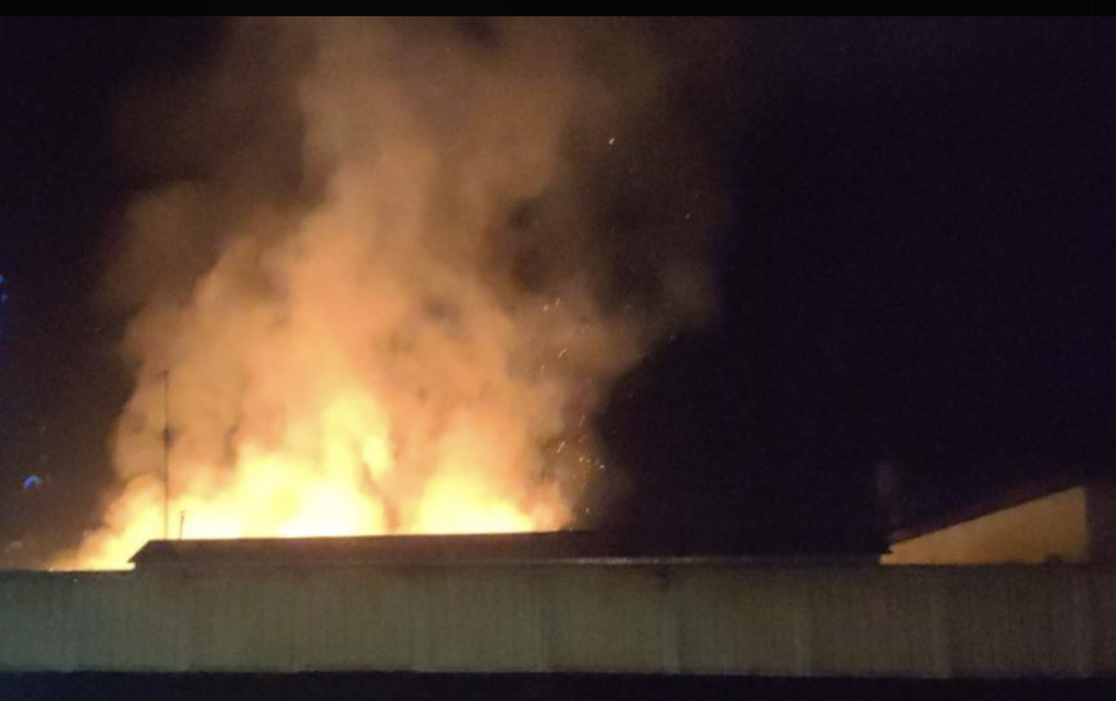 Ρωσία: Oυκρανοί σαμποτέρ ανατίναξαν βυτιοφόρα με πετρέλαιο στον σιδηροδρομικό σταθμό της πόλης Περμ (βίντεο)