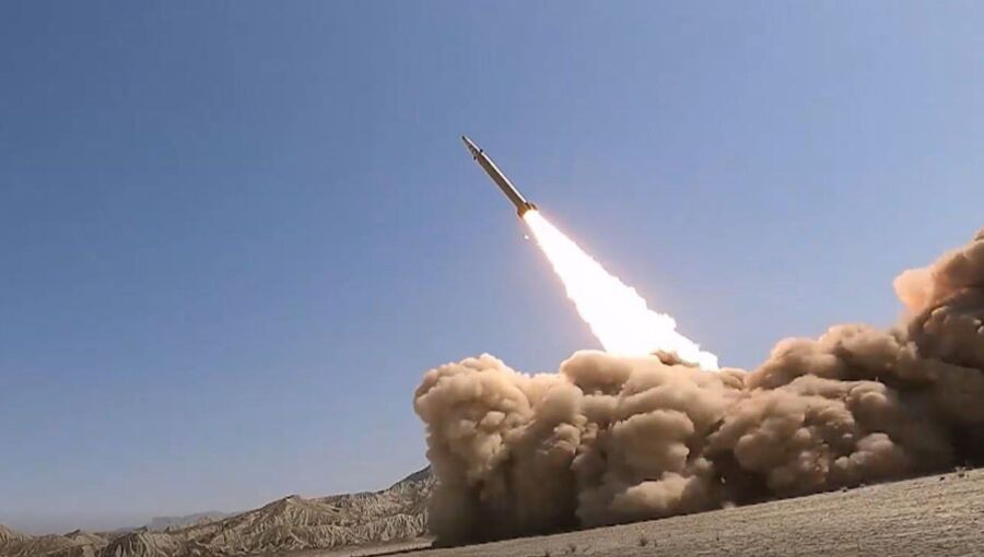 Νοτιοκορεατικά ΜΜΕ: «Οι ιρανικοί υπερ-υπερηχητικοί πύραυλοι διάτρησαν με ευκολία την ισραηλινή αεράμυνα»