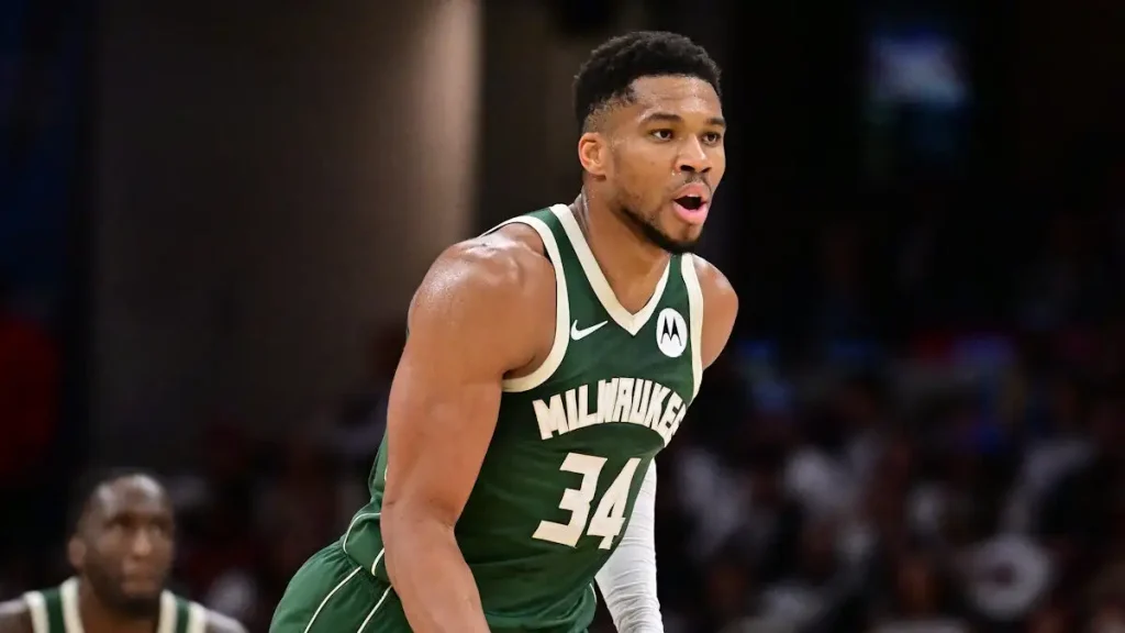 Χωρίς τον Γ.Αντετοκούνμπο οι Μπακς μετά τον τραυματισμό του – Ποια παιχνίδια θα χάσει ο σούπερ σταρ των «Ελαφιών»