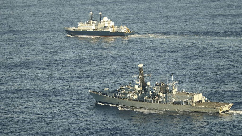 Θρίλερ στα βρετανικά ύδατα: Εμφανίστηκε ξανά το ρωσικό «Yantar» – «Θα κάνουμε ό,τι χρειαστεί» είπε ο Βρετανός ΥΠΑΜ